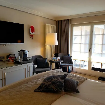 Bio- Und Wellnesshotel Alpenblick 4*