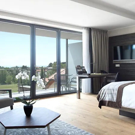 Bio- Und Wellnesshotel Alpenblick 4*